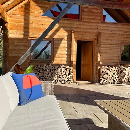 Wood Hillside Retreat Prázdninový dům Banja Luka