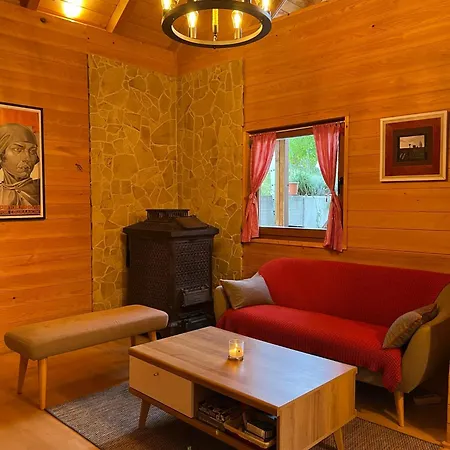 Wood Hillside Retreat *