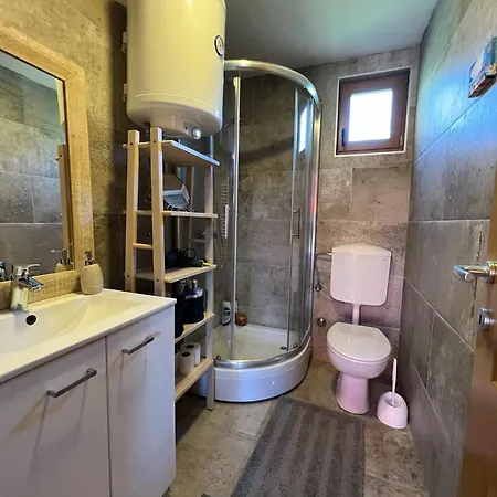 Wood Hillside Retreat Banja Luka